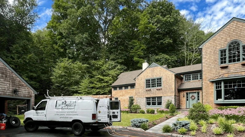 Parma Power Washing power washing crew working in Parma Heights, OH